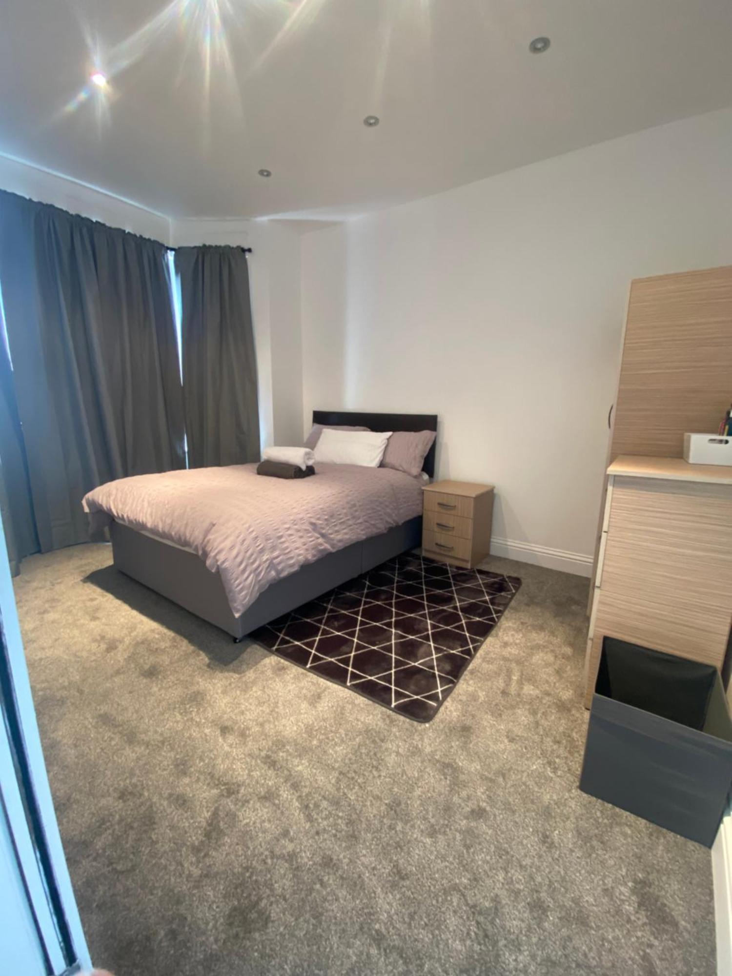 Cosy House In Newham Apartment ลอนดอน ภายนอก รูปภาพ