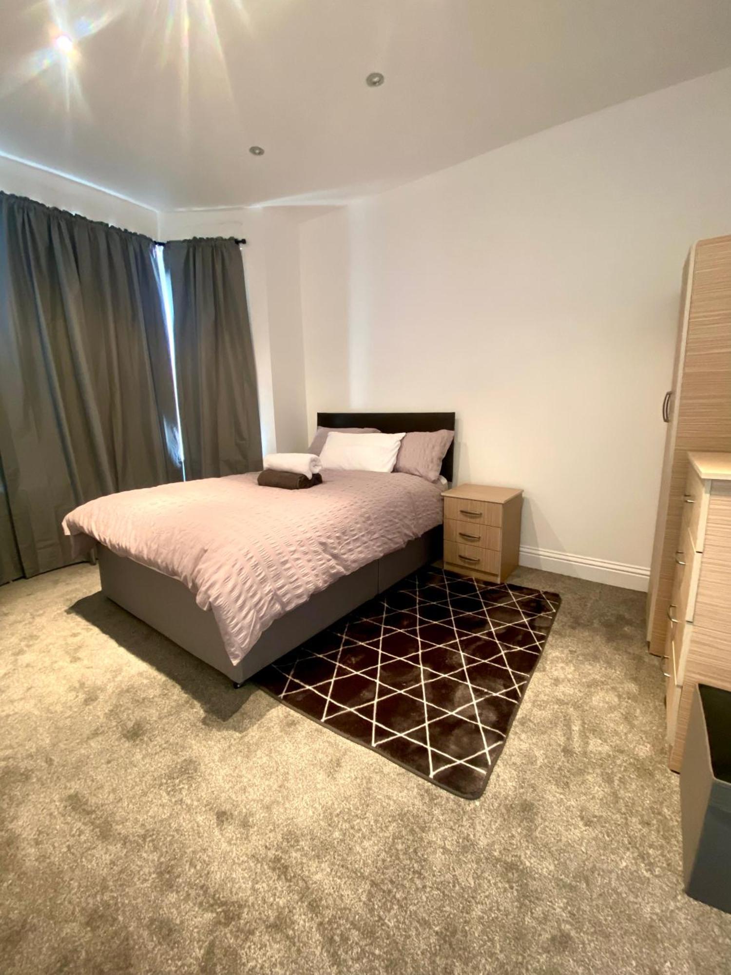 Cosy House In Newham Apartment ลอนดอน ภายนอก รูปภาพ